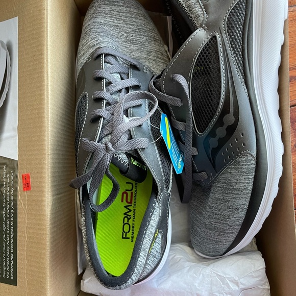 Men’s Saucony Kineta Relay - Picture 2 of 3